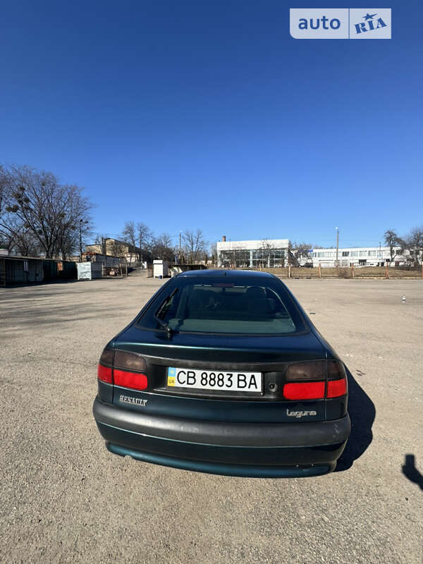 Ліфтбек Renault Laguna 1998 в Чернігові