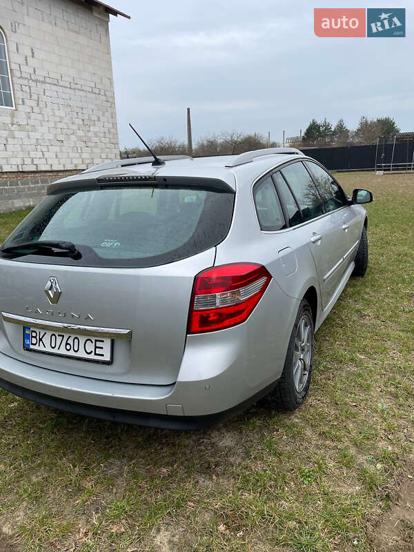 Универсал Renault Laguna 2010 в Костополе