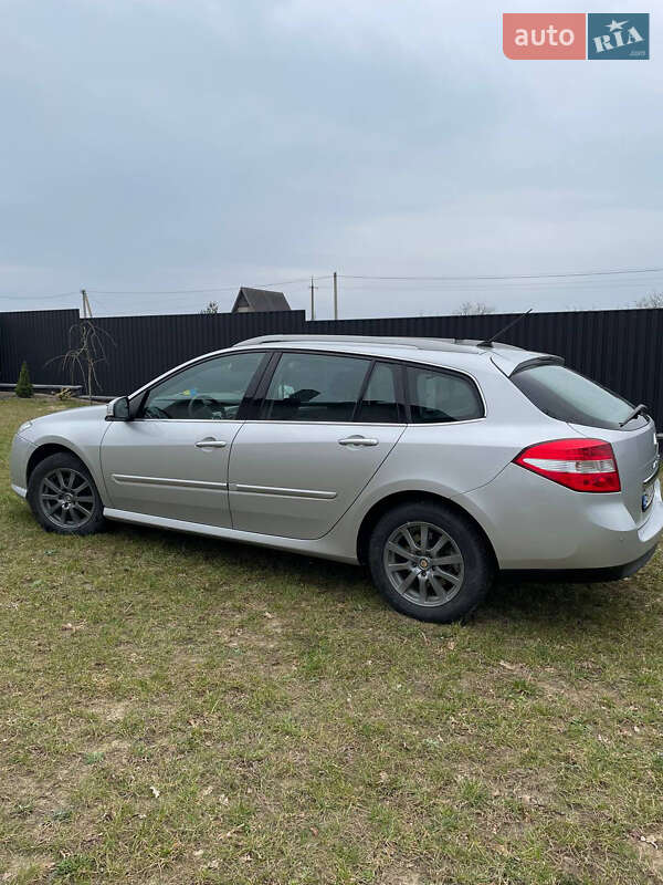 Универсал Renault Laguna 2010 в Костополе