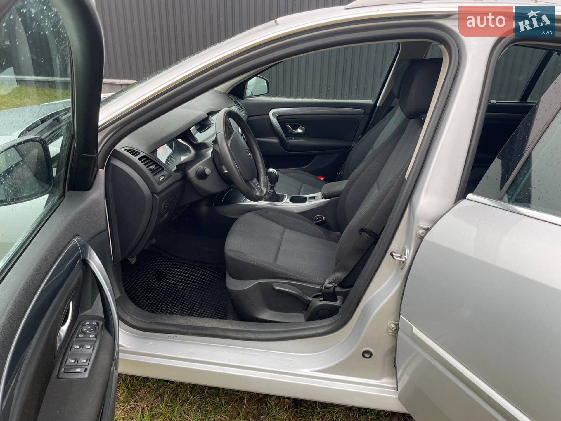 2010 Renault Laguna - мініатюра 29
