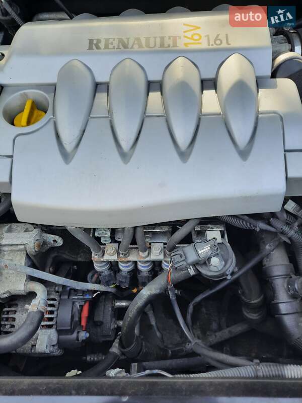 Універсал Renault Laguna 2005 в Чугуєві