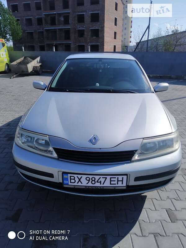 Лифтбек Renault Laguna 2001 в Староконстантинове