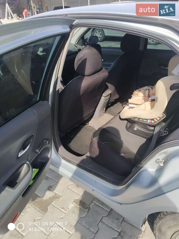 Лифтбек Renault Laguna 2001 в Староконстантинове фото 24 Лифтбек Renault Laguna 2001 в Староконстантинове