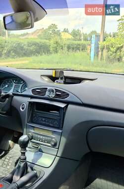 Лифтбек Renault Laguna 2005 в 