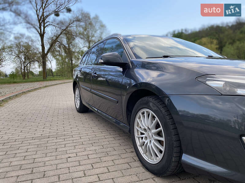 Універсал Renault Laguna 2011 в Каневі