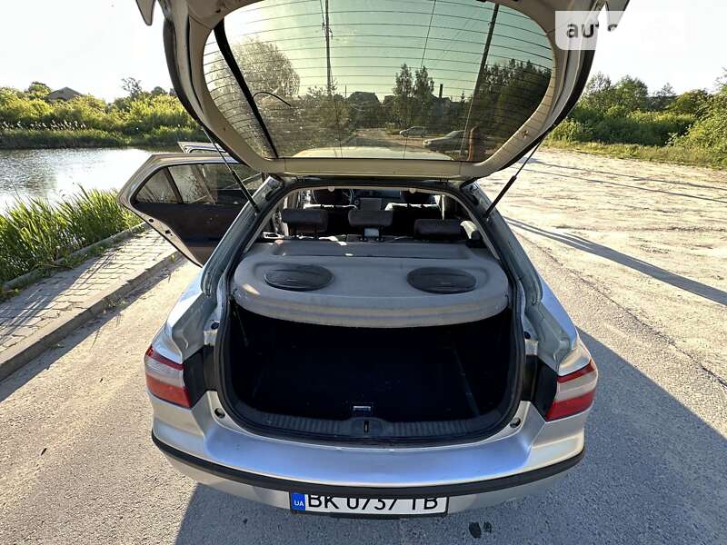 Ліфтбек Renault Laguna 2002 в Шумську фото 20 Ліфтбек Renault Laguna 2002 в Шумську