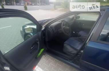 Ліфтбек Renault Laguna 2004 в Тернополі