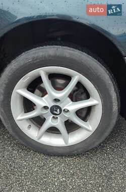 Ліфтбек Renault Laguna 2000 в 