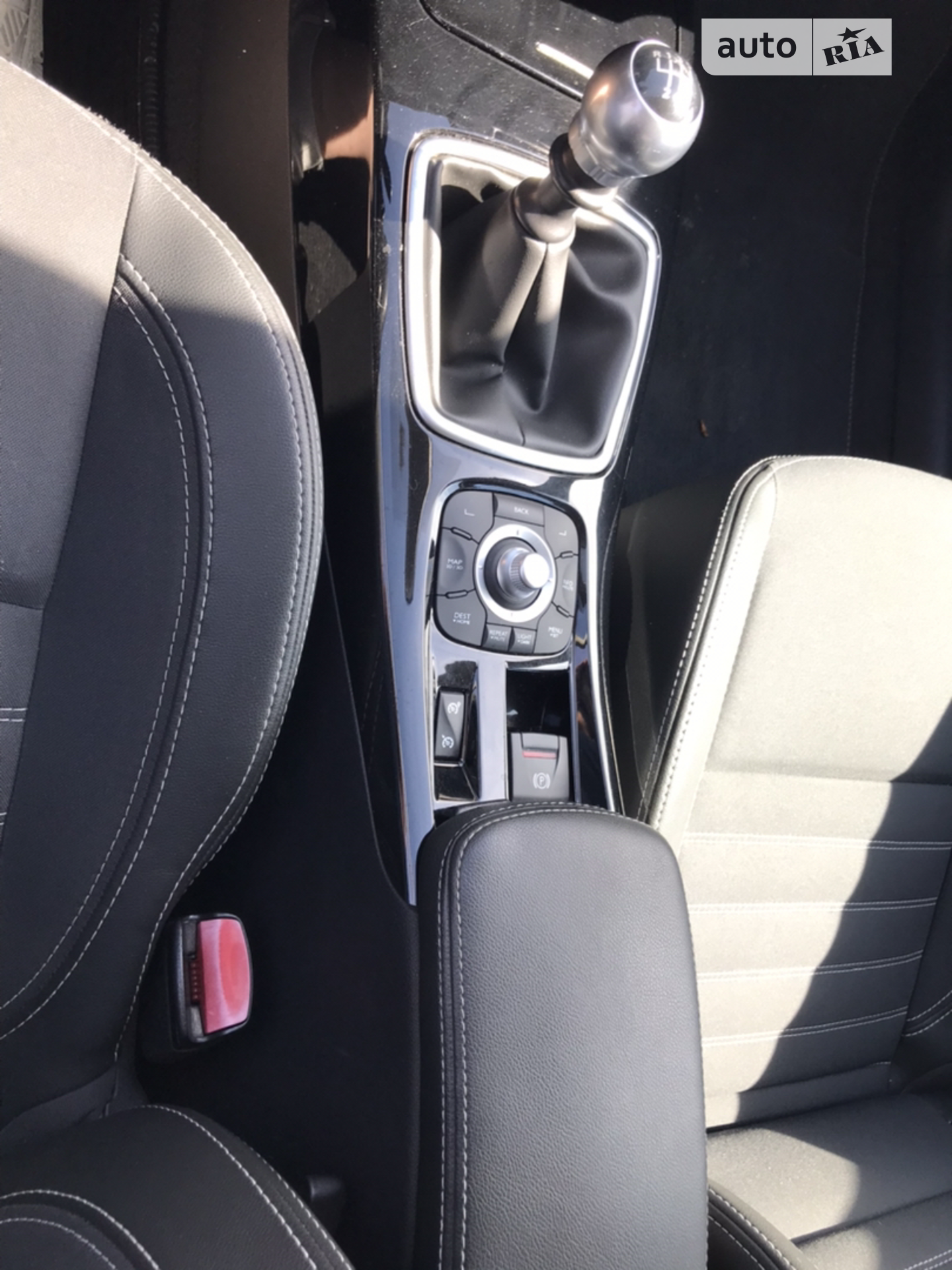 2011 Renault Laguna - мініатюра 28