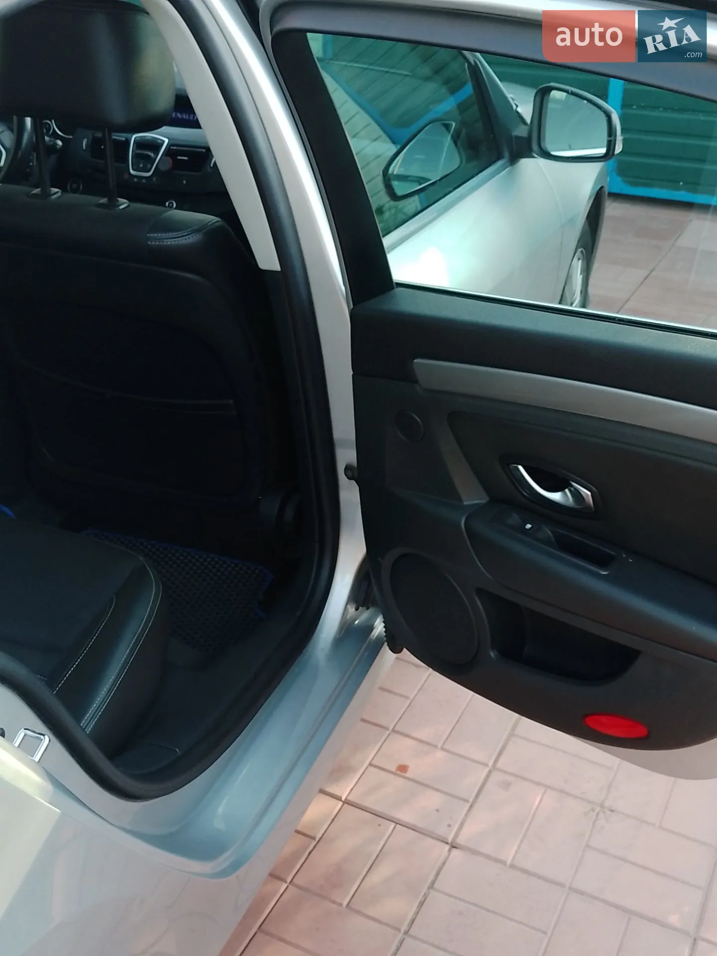 2012 Renault Laguna - мініатюра 11