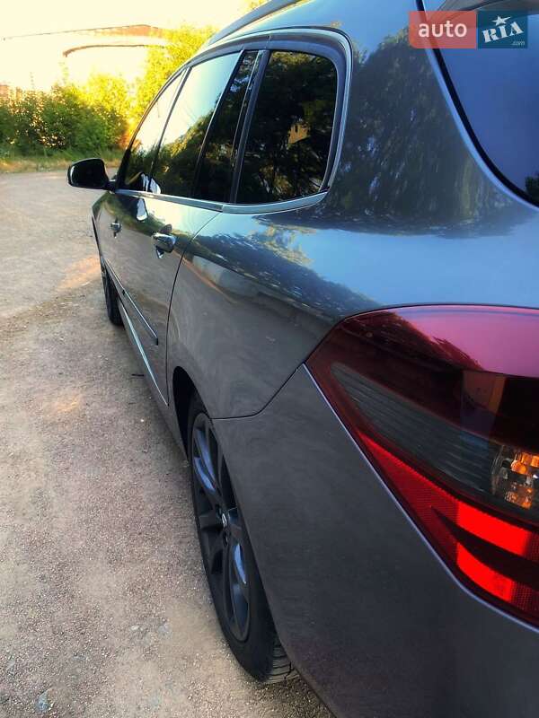 Универсал Renault Laguna 2011 в Малой Виске