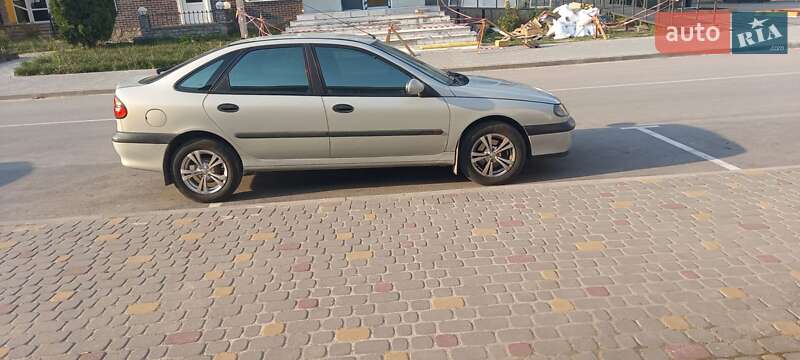Лифтбек Renault Laguna 1999 в Чемеровцах