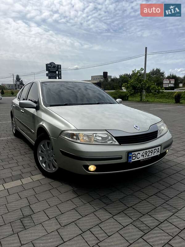 Ліфтбек Renault Laguna 2001 в Стрию