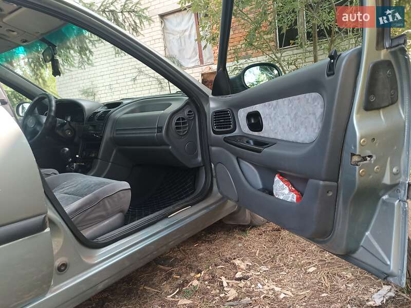 Универсал Renault Laguna 1997 в Василькове фото 4 Универсал Renault Laguna 1997 в Василькове