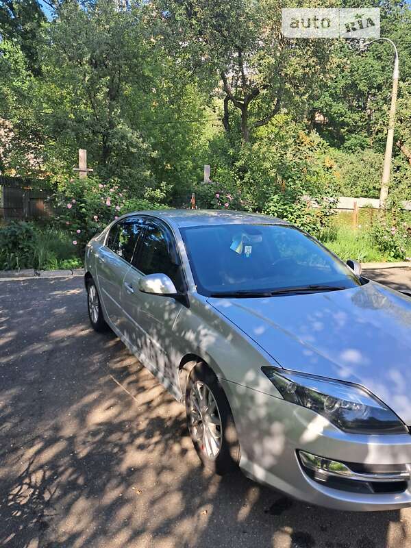 Лифтбек Renault Laguna 2014 в Киеве