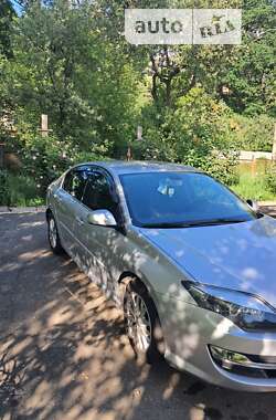 Лифтбек Renault Laguna 2014 в 