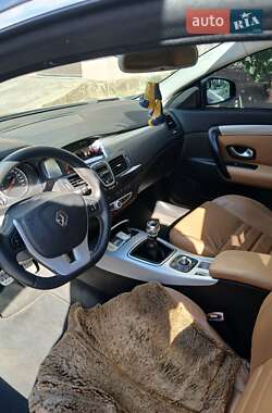 Купе Renault Laguna 2009 в 