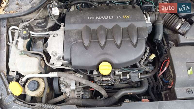 Лифтбек Renault Laguna 2009 в Тернополе