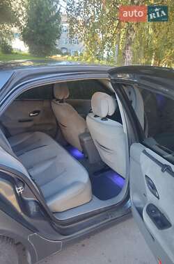 Лифтбек Renault Laguna 2004 в 