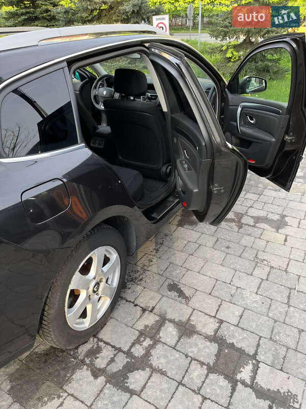 Универсал Renault Laguna 2010 в Львове