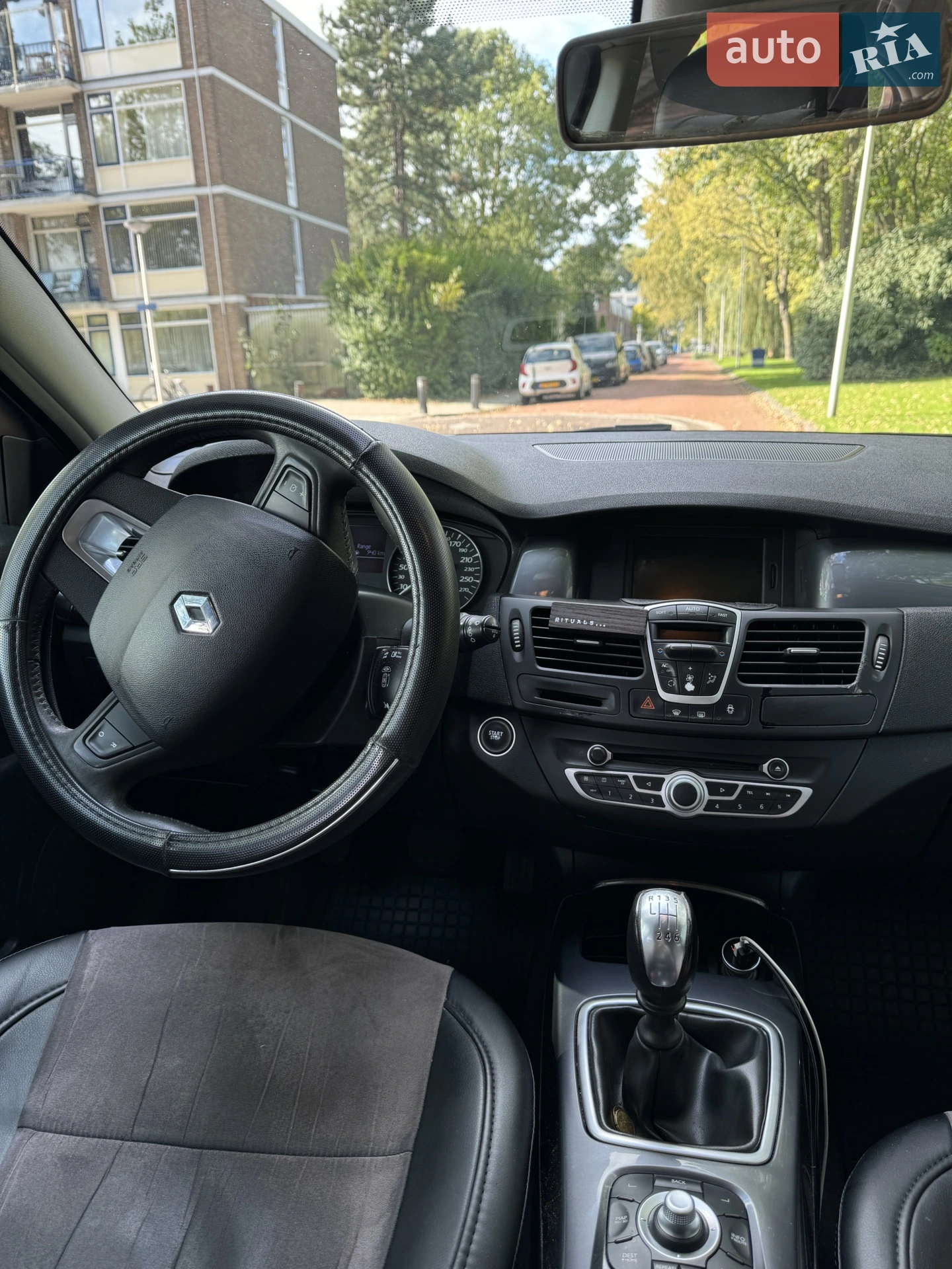 2010 Renault Laguna - мініатюра 17