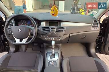 Лифтбек Renault Laguna 2012 в 