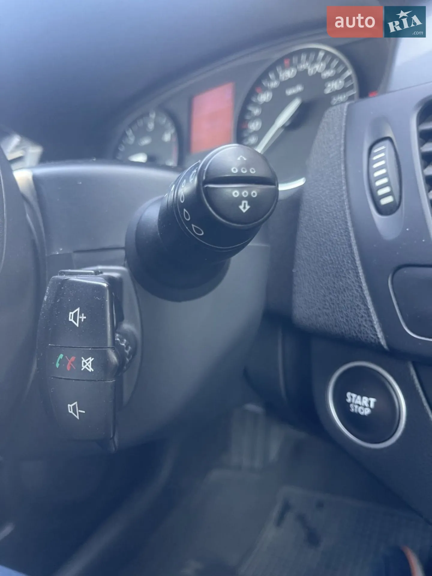 2010 Renault Laguna - мініатюра 41