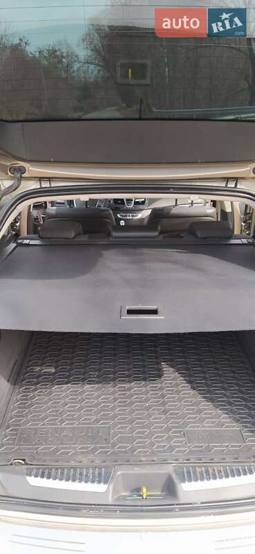 Универсал Renault Laguna 2011 в Ромнах