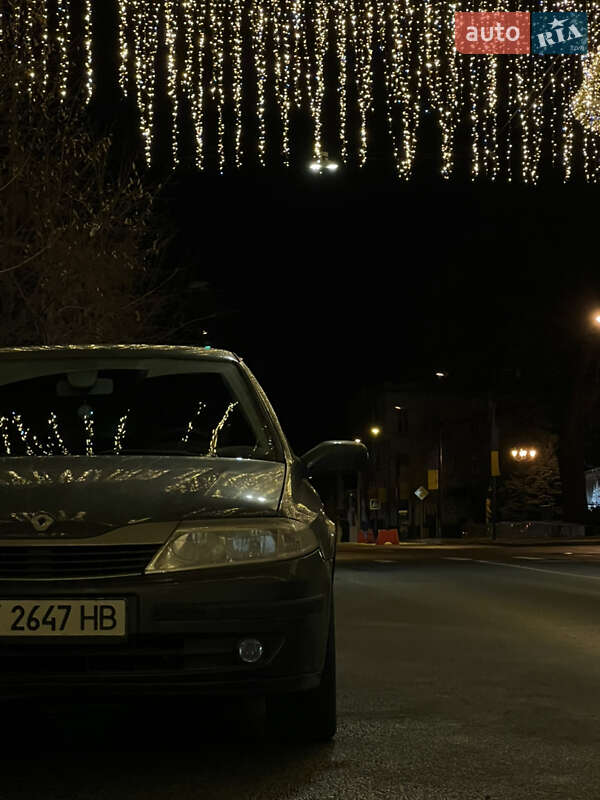 Ліфтбек Renault Laguna 2002 в Харкові