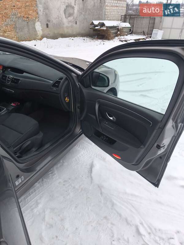 Ліфтбек Renault Laguna 2008 в Тернополі фото 12 Ліфтбек Renault Laguna 2008 в Тернополі