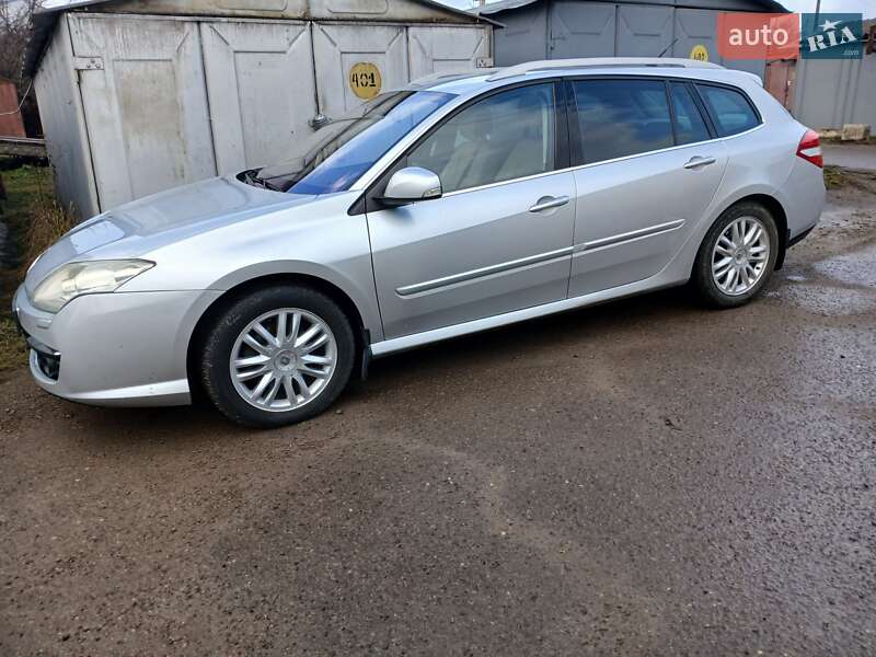 Універсал Renault Laguna 2010 в Чернівцях фото 3 Універсал Renault Laguna 2010 в Чернівцях