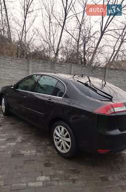 Лифтбек Renault Laguna 2011 в 