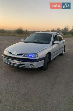 Лифтбек Renault Laguna 2001 в Остроге