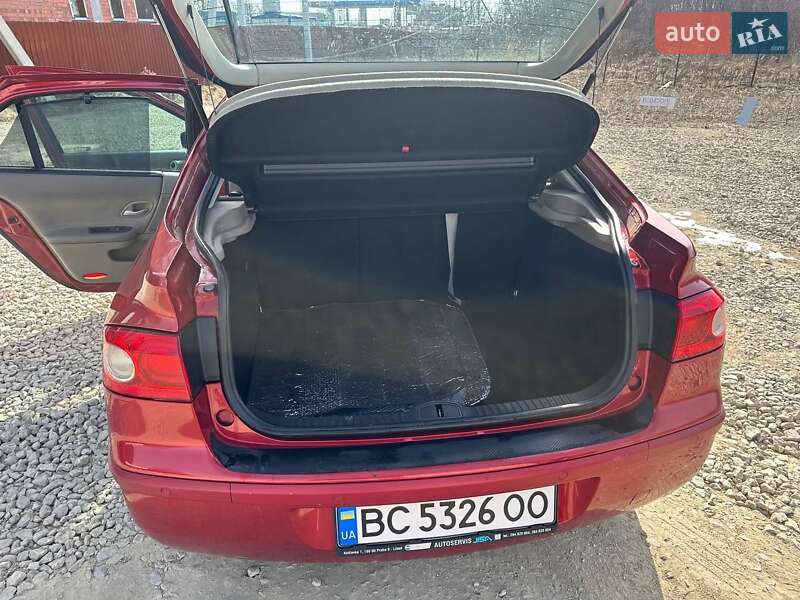 Ліфтбек Renault Laguna 2005 в Львові фото 8 Ліфтбек Renault Laguna 2005 в Львові