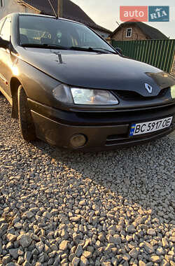 Ліфтбек Renault Laguna 1996 в Самборі