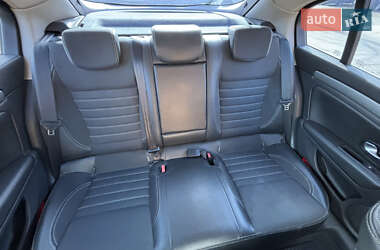 Лифтбек Renault Laguna 2011 в 