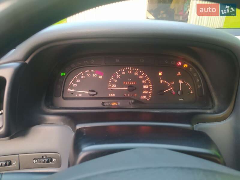 Лифтбек Renault Laguna 1994 в Самборе