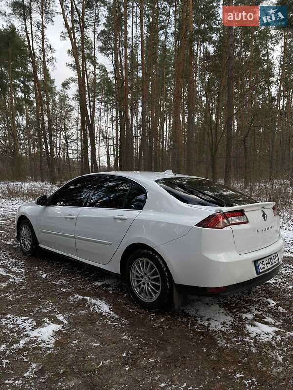 Лифтбек Renault Laguna 2011 в Прилуках