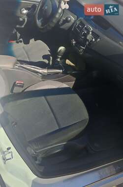 Лифтбек Renault Laguna 2009 в 