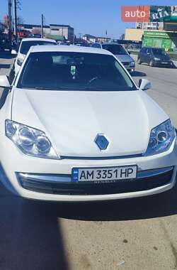 Лифтбек Renault Laguna 2009 в 