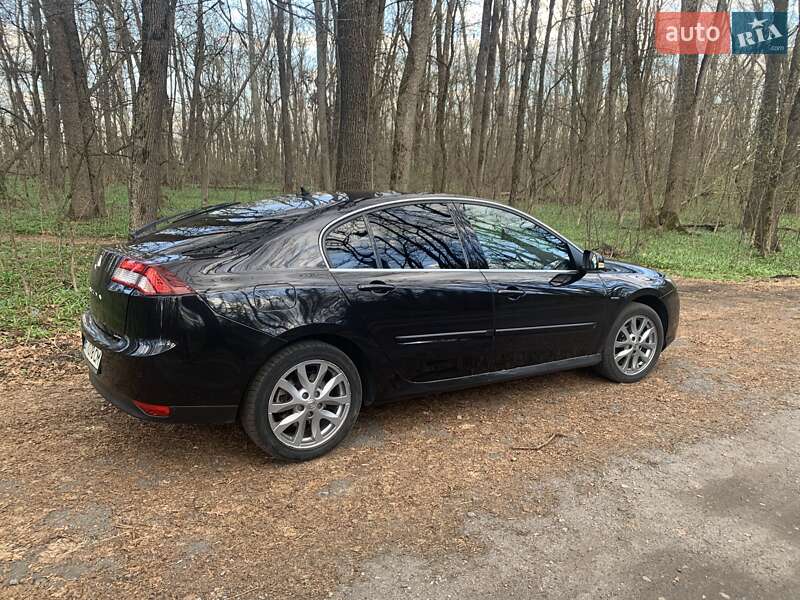 Ліфтбек Renault Laguna 2014 в Гадячі