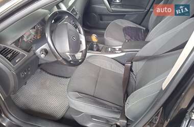 Лифтбек Renault Laguna 2013 в 