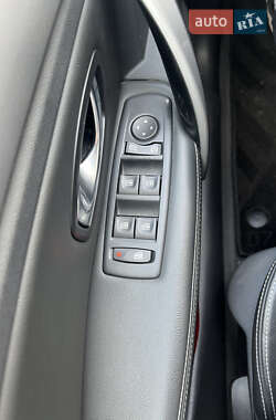 Ліфтбек Renault Laguna 2015 в 