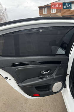 Ліфтбек Renault Laguna 2015 в 
