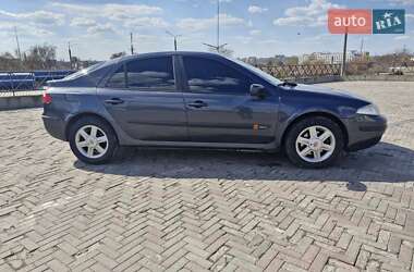 Лифтбек Renault Laguna 2002 в 