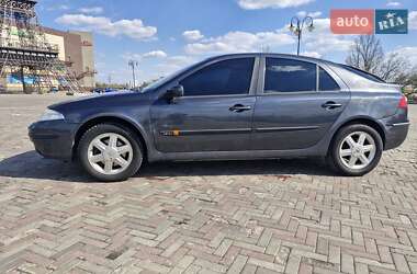 Лифтбек Renault Laguna 2002 в 