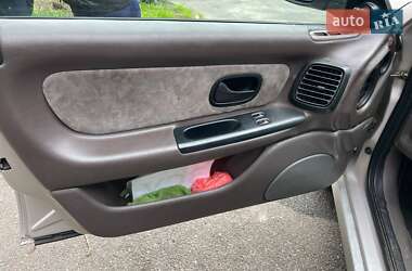 Лифтбек Renault Laguna 1995 в 