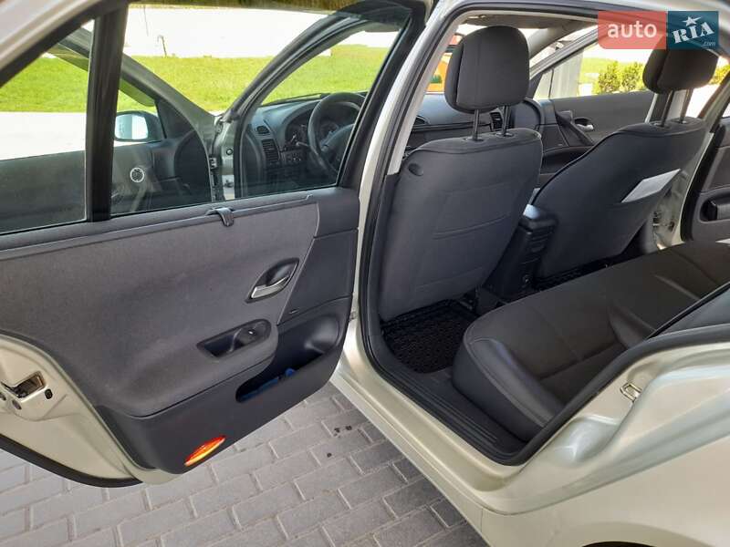 Лифтбек Renault Laguna 2006 в Тульчине