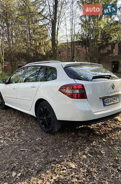Универсал Renault Laguna 2011 в 