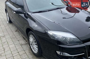 Лифтбек Renault Laguna 2011 в 